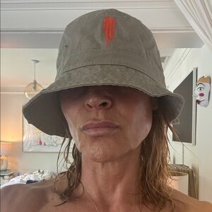 Billie Eilish concert  Bucket Hat